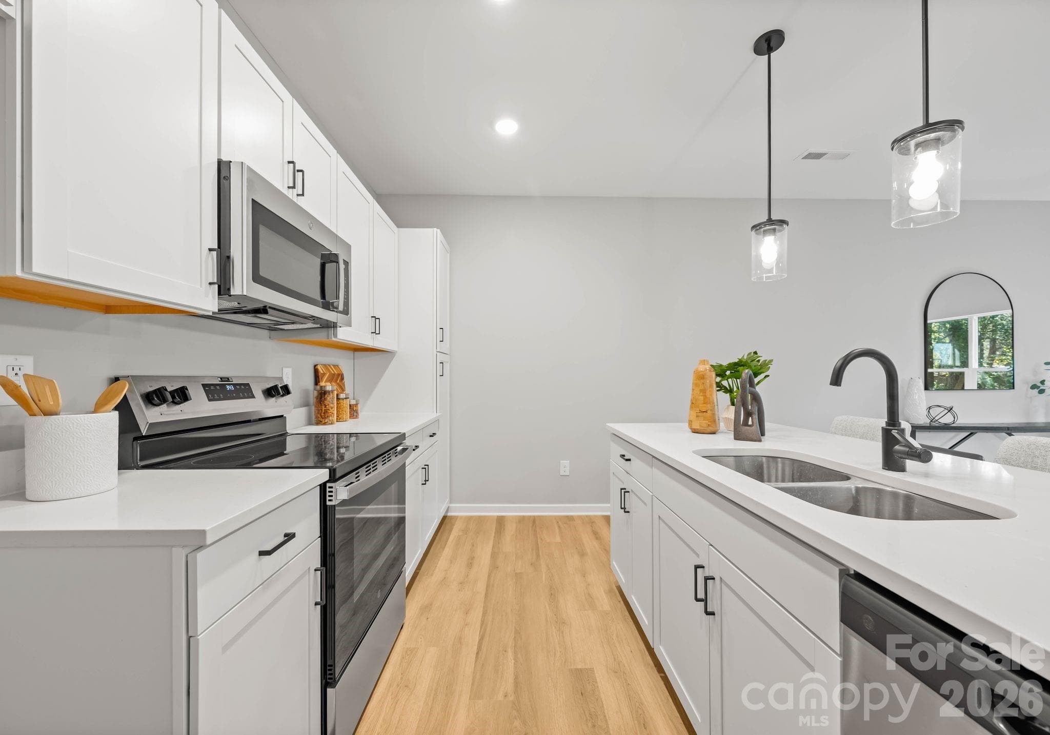 Townhouse at 2013 Custer Street, Charlotte, photo 8 of 21