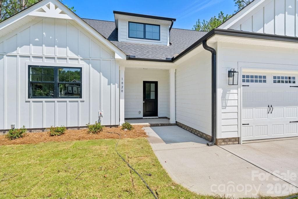 Single Family Residence at Monroe, photo 3 of 48