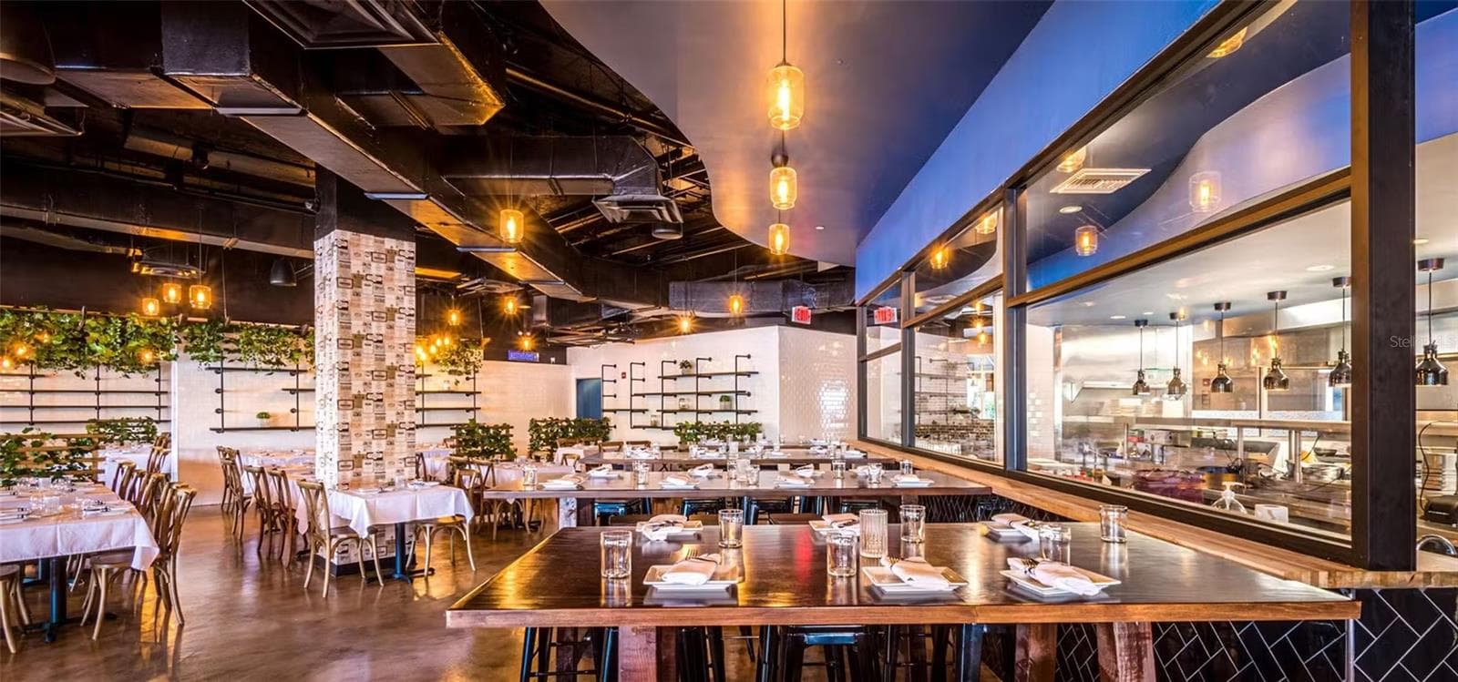 Restaurant at 407 E CENTRAL BLVD, ORLANDO, photo 5 of 7