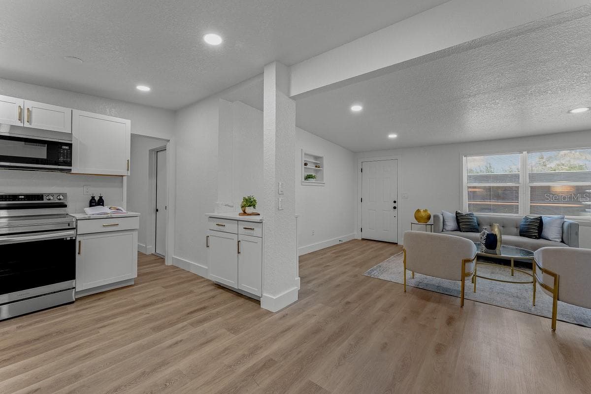 Single Family Residence at 849 LOGAN DR, LONGWOOD, photo 9 of 25