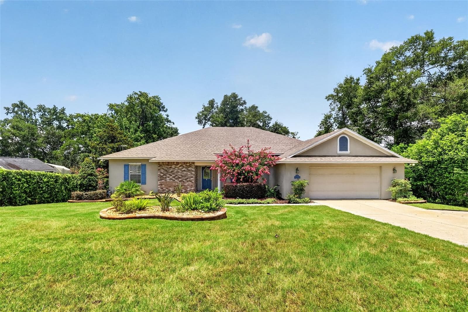 Single Family Residence at 705 HILLTOP CT, MOUNT DORA, photo 2 of 57