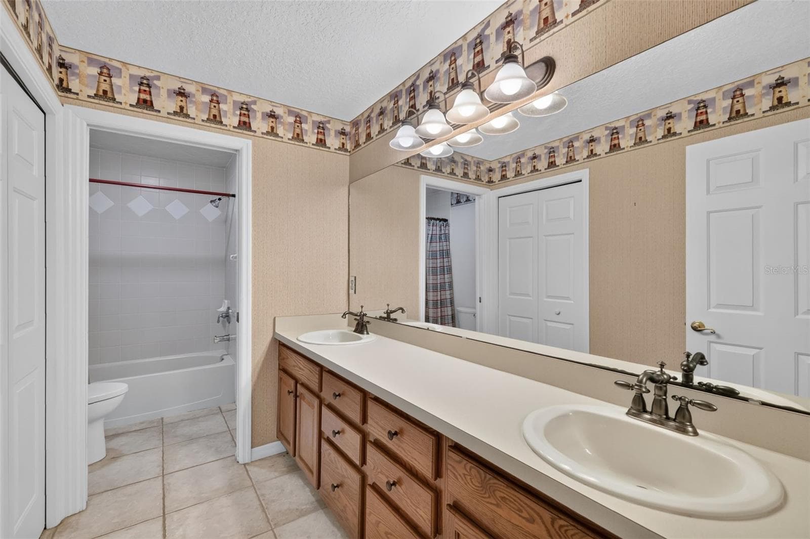 Single Family Residence at 705 HILLTOP CT, MOUNT DORA, photo 31 of 57