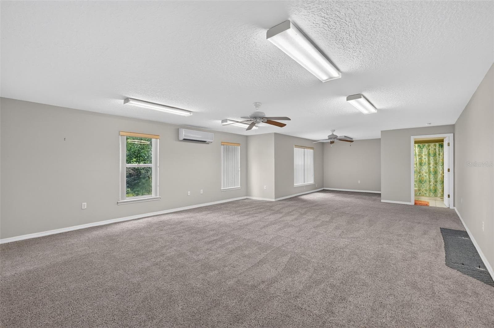 Single Family Residence at 705 HILLTOP CT, MOUNT DORA, photo 37 of 57