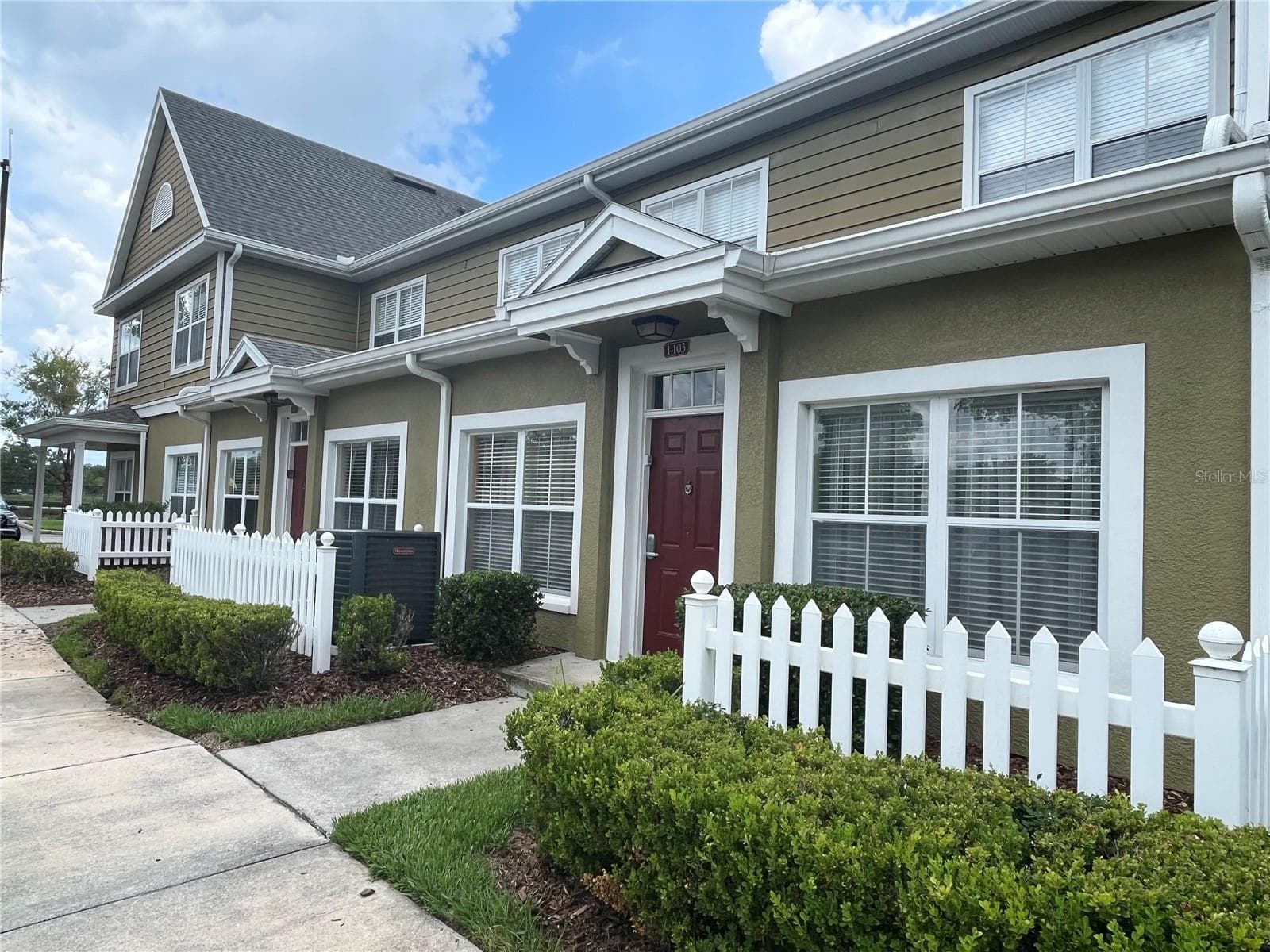 2610 LODI CIR #103
