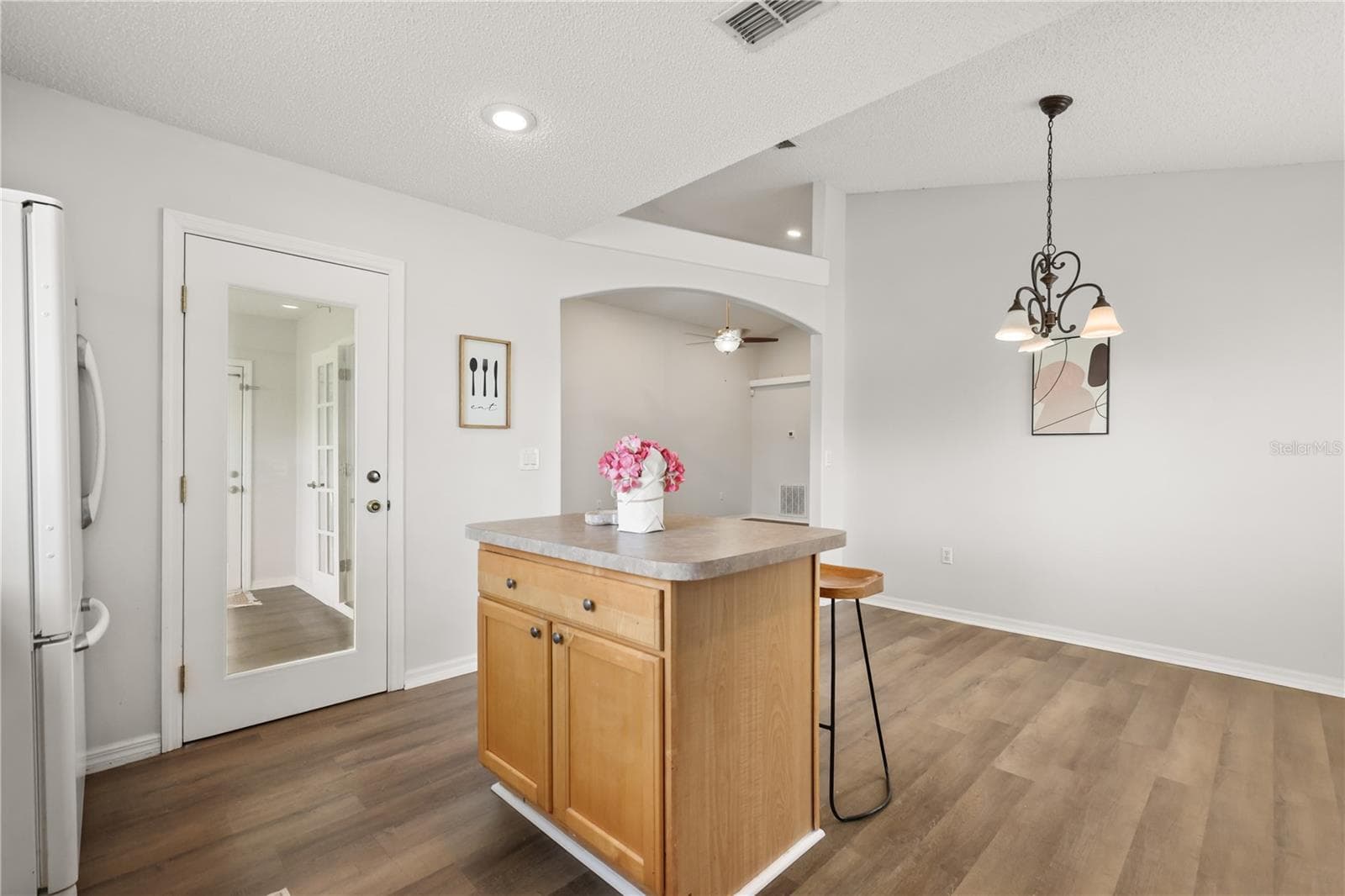 Single Family Residence at 2965 COOL BREEZE CIR, ST CLOUD, photo 10 of 25
