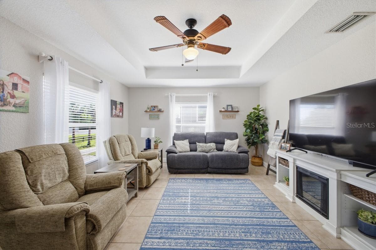 Single Family Residence at 2441 17TH ST W, PALMETTO, photo 2 of 12