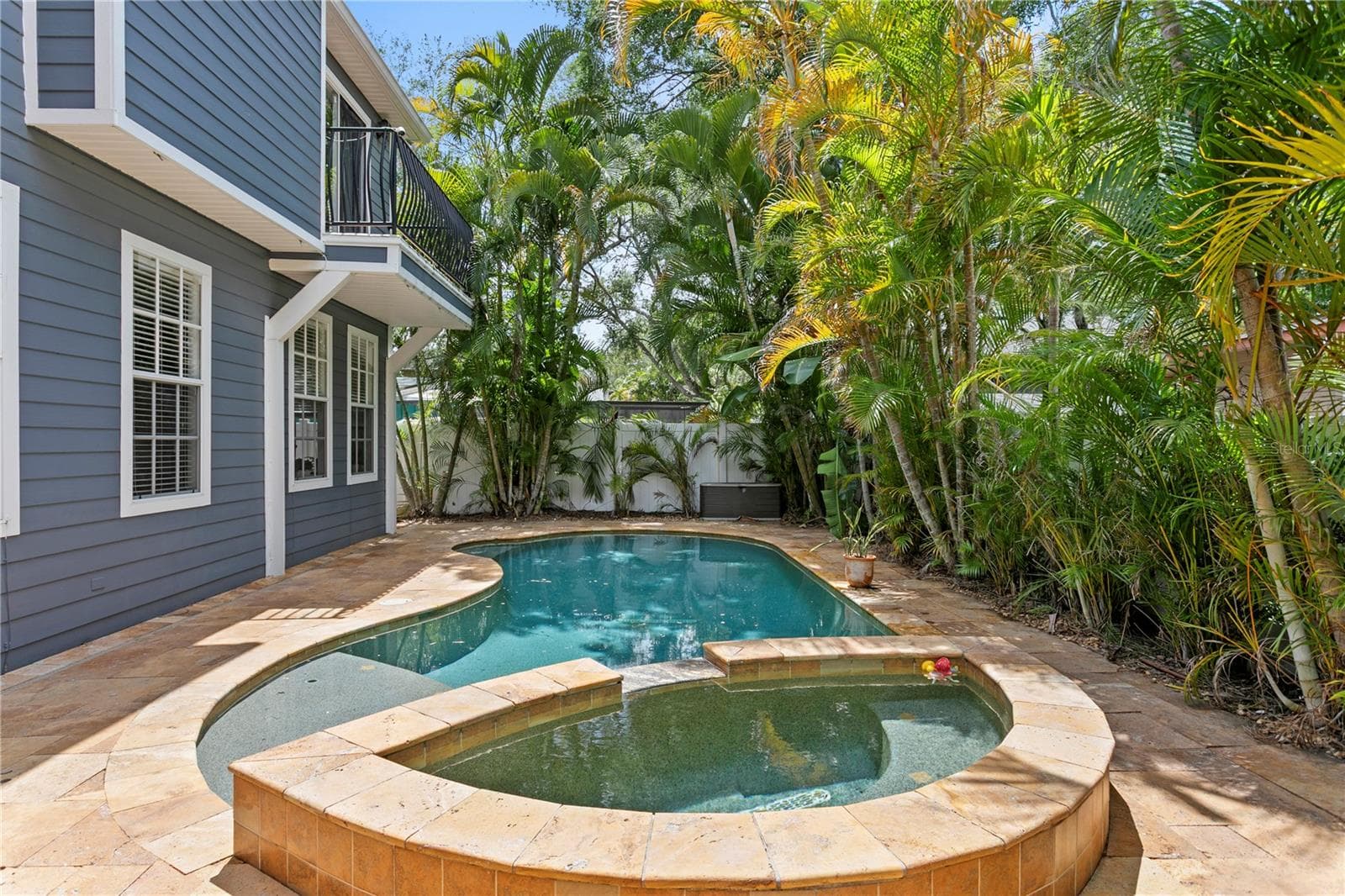 Single Family Residence at 3319 W VILLA ROSA ST, TAMPA, photo 20 of 39