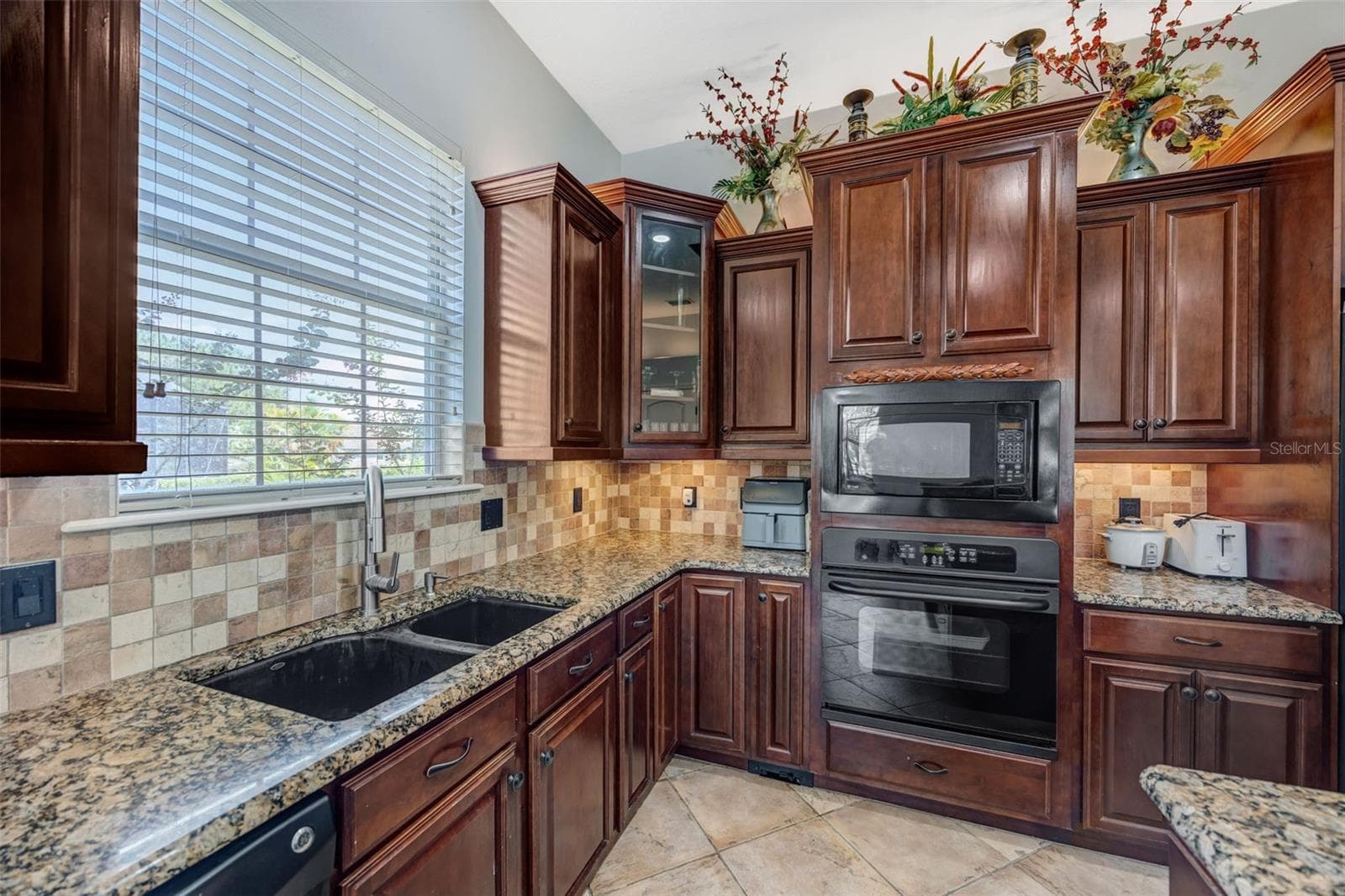 Single Family Residence at 4303 TOKOSE PL, LAKELAND, photo 13 of 40