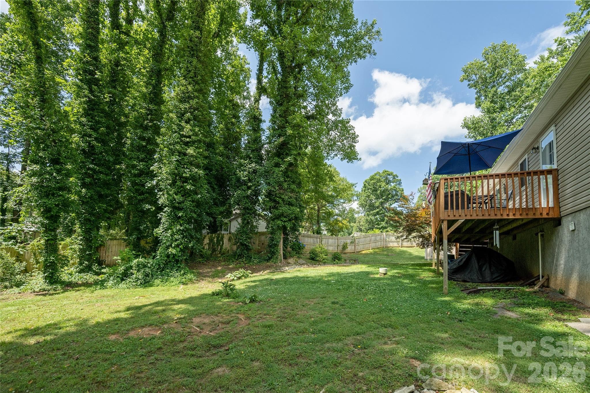 Single Family Residence at Hendersonville, photo 16 of 27