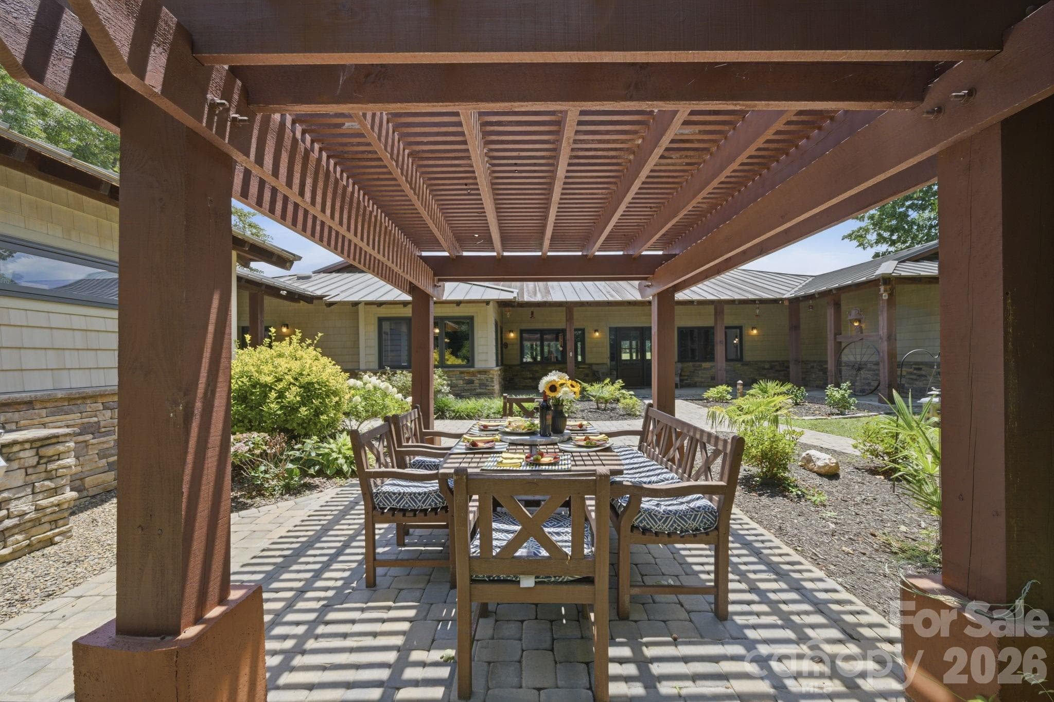 Breezeways, pergolas, grilling areas - Lancaster