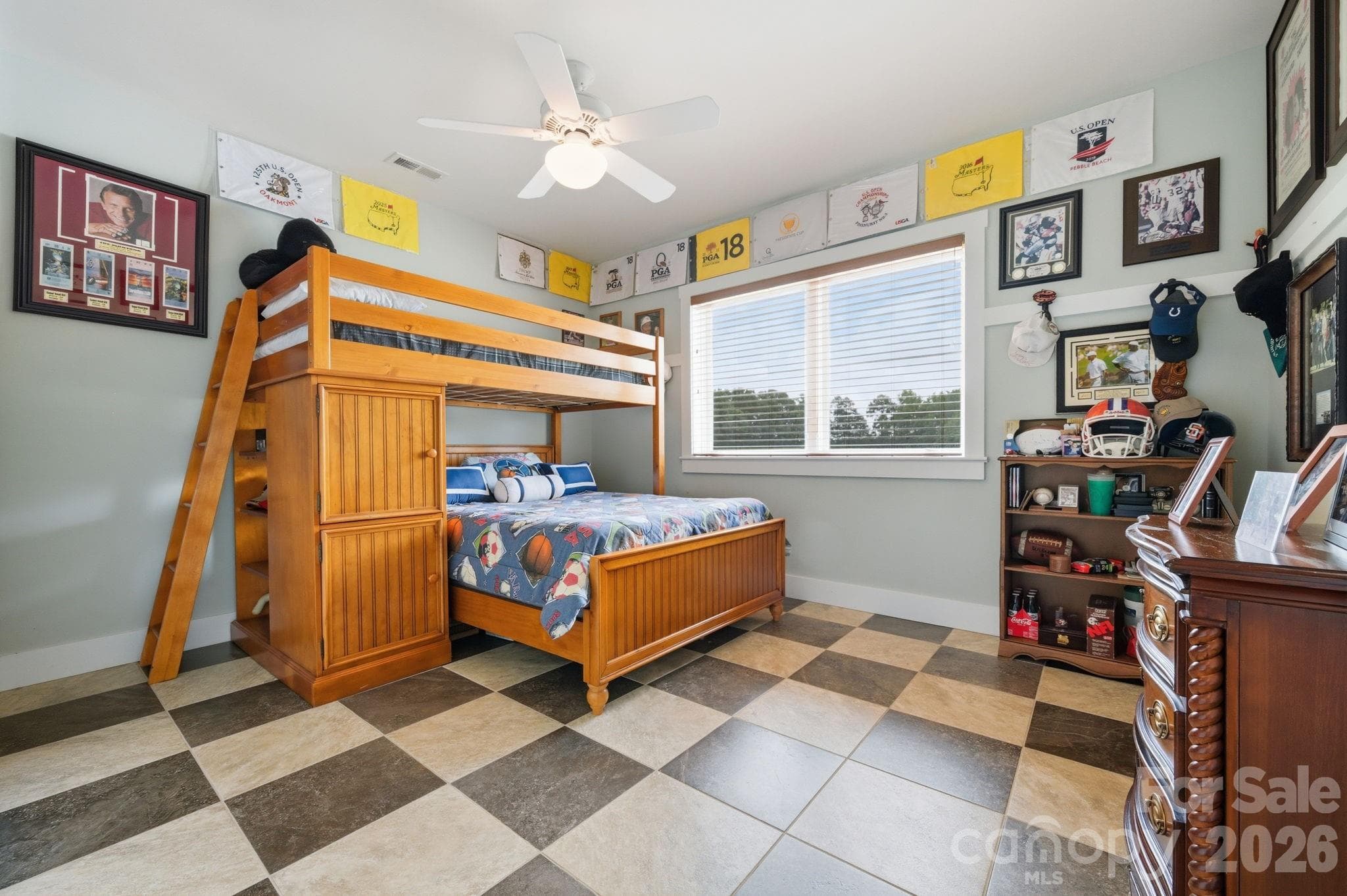 2nd flex room with full bath between the two rooms - Lancaster