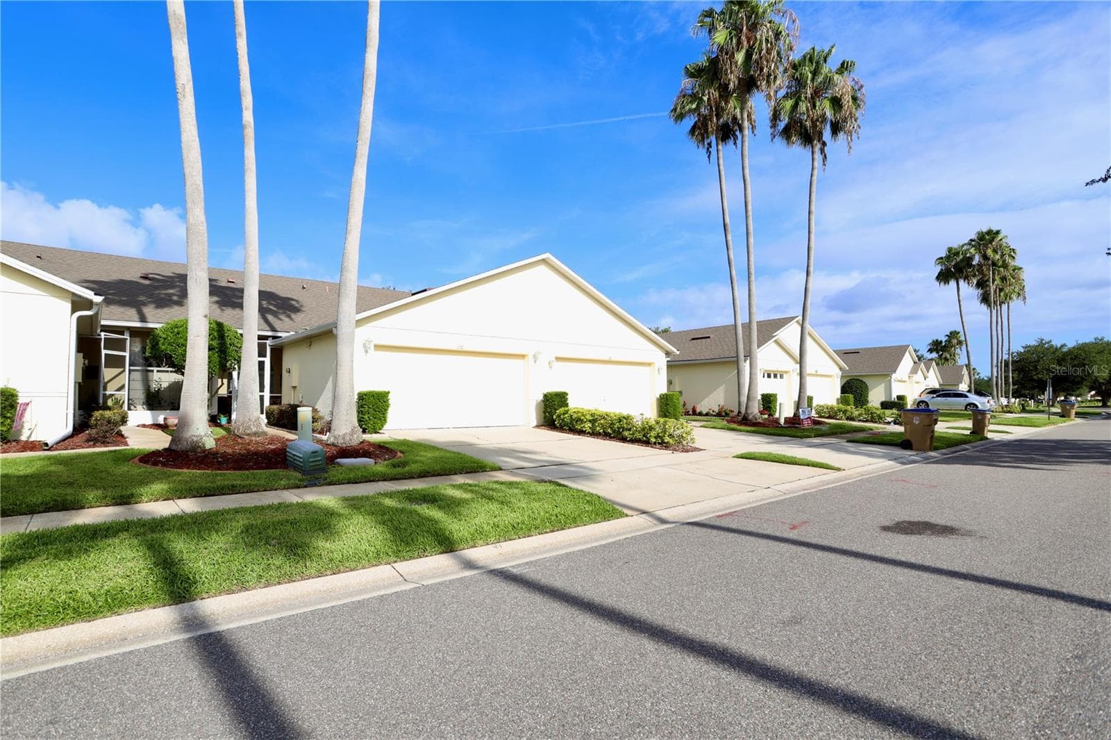 Curb appeal - 170 CLUB VILLAS LN, KISSIMMEE