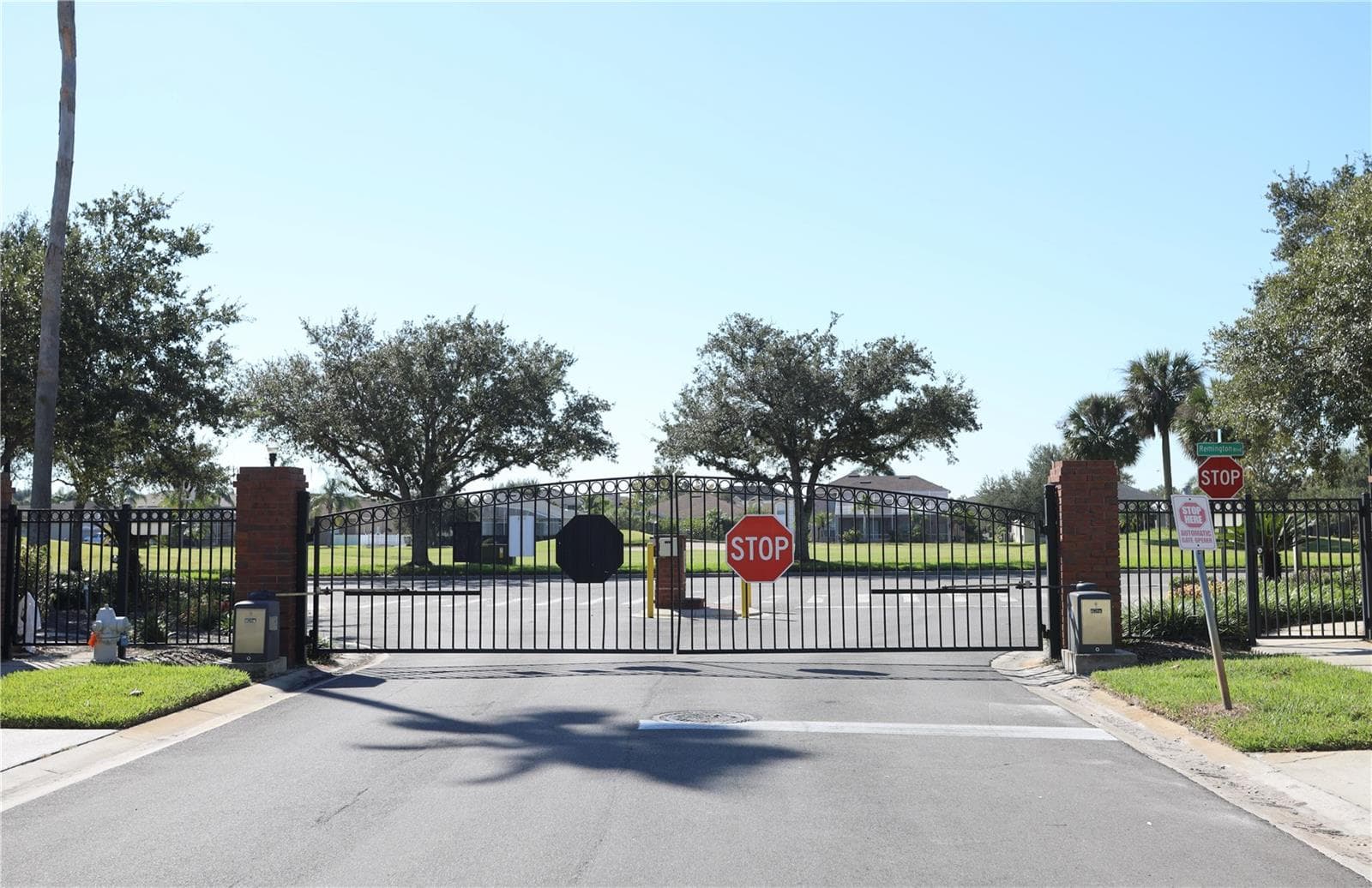 Club Villas Gate - 170 CLUB VILLAS LN, KISSIMMEE