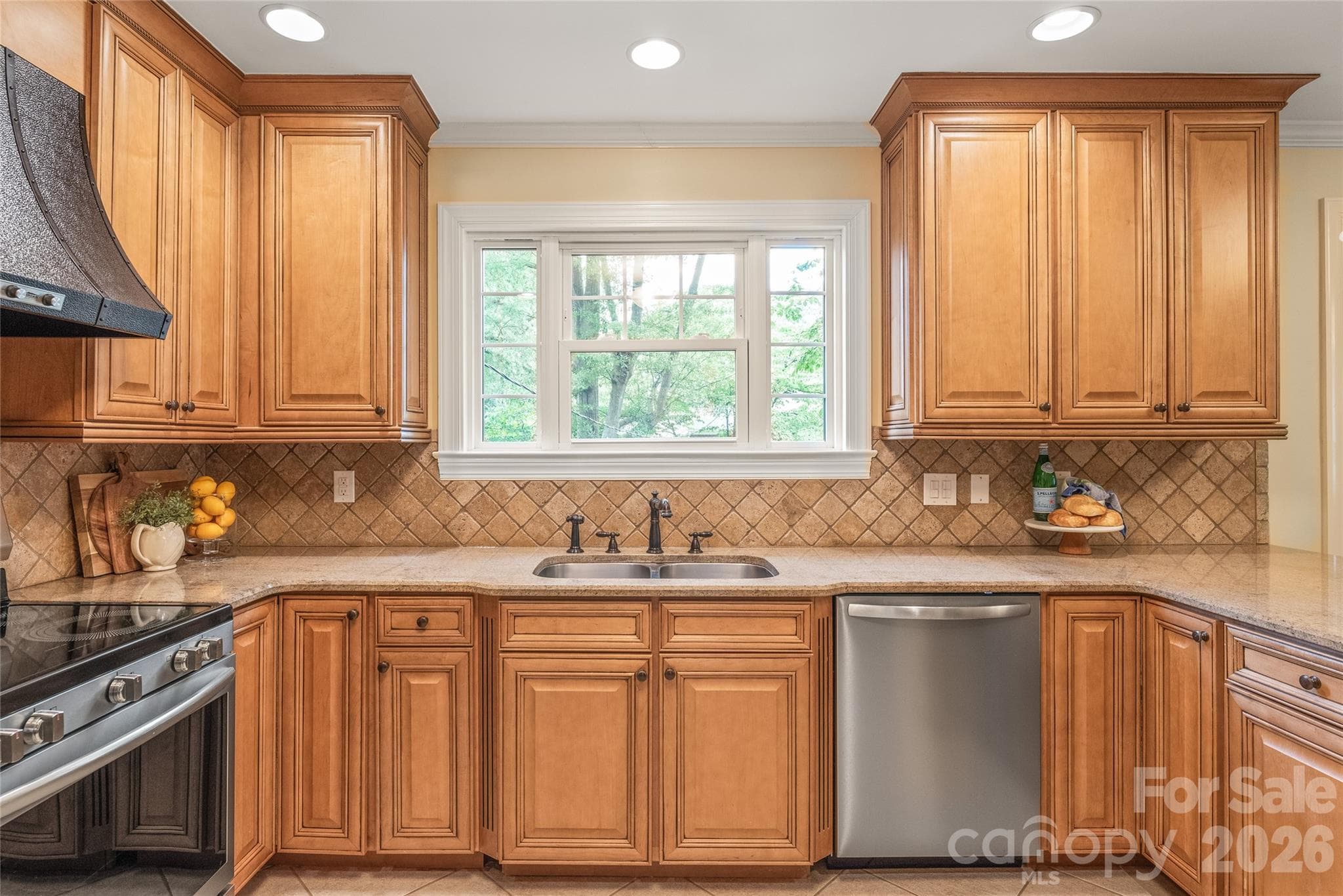 Kitchen - 600 S Central Avenue, Belmont