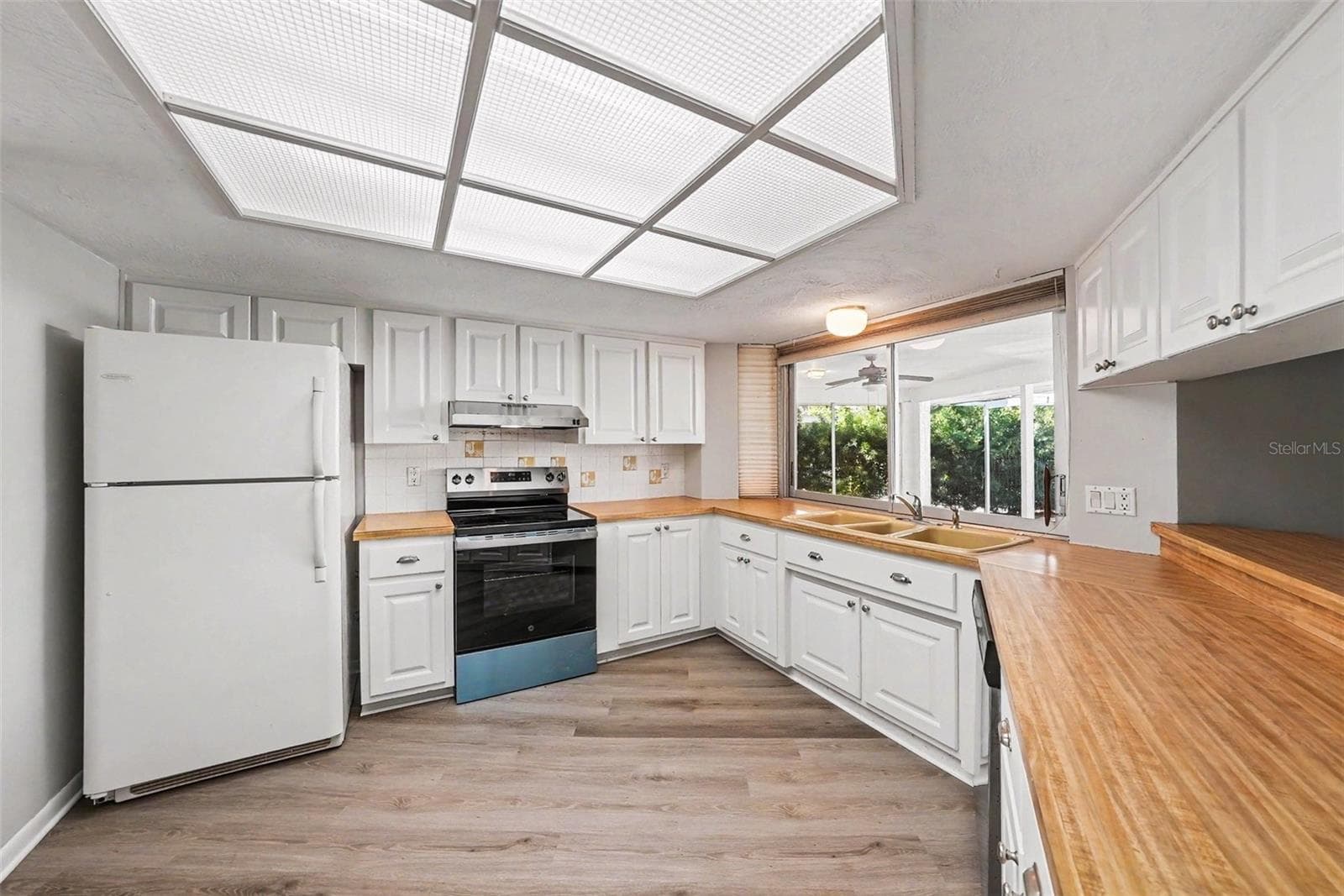 Single Family Residence at 209 15TH ST, PALM HARBOR, photo 11 of 30