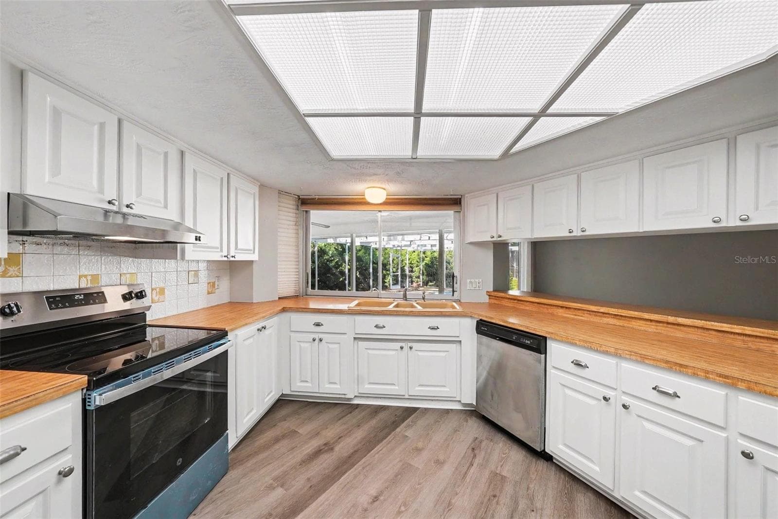 Single Family Residence at 209 15TH ST, PALM HARBOR, photo 12 of 30