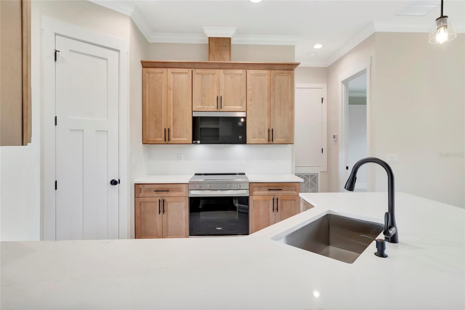 Single Family Residence at 17605 NINTH ST, MONTVERDE, photo 5 of 47