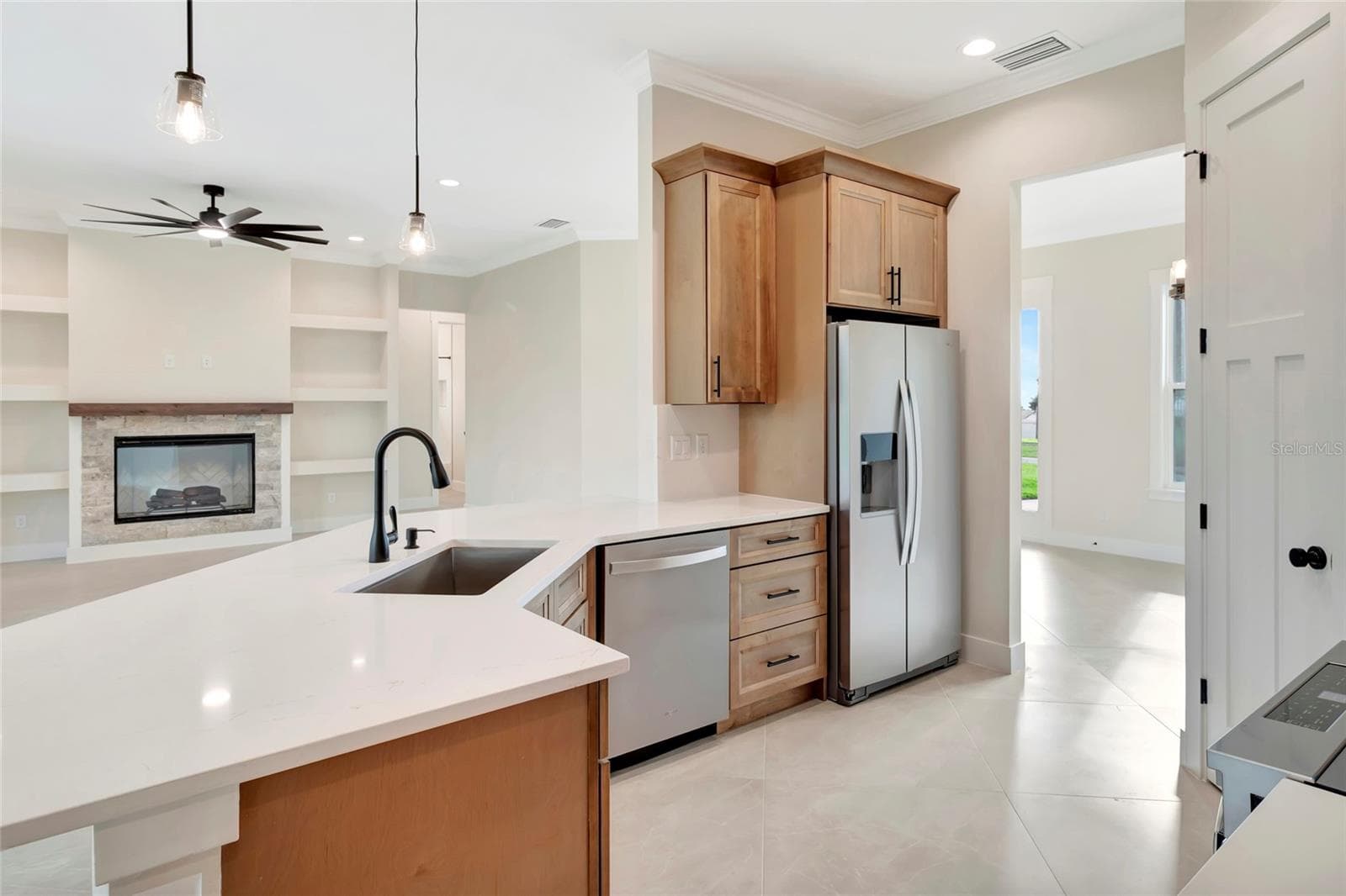 Single Family Residence at 17605 NINTH ST, MONTVERDE, photo 6 of 47
