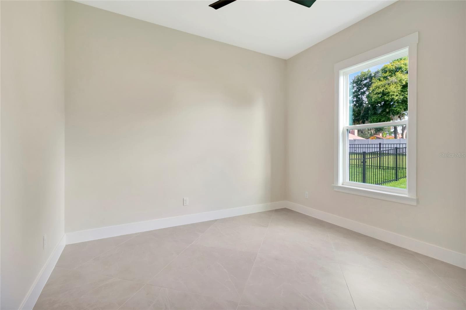 Single Family Residence at 17605 NINTH ST, MONTVERDE, photo 24 of 47