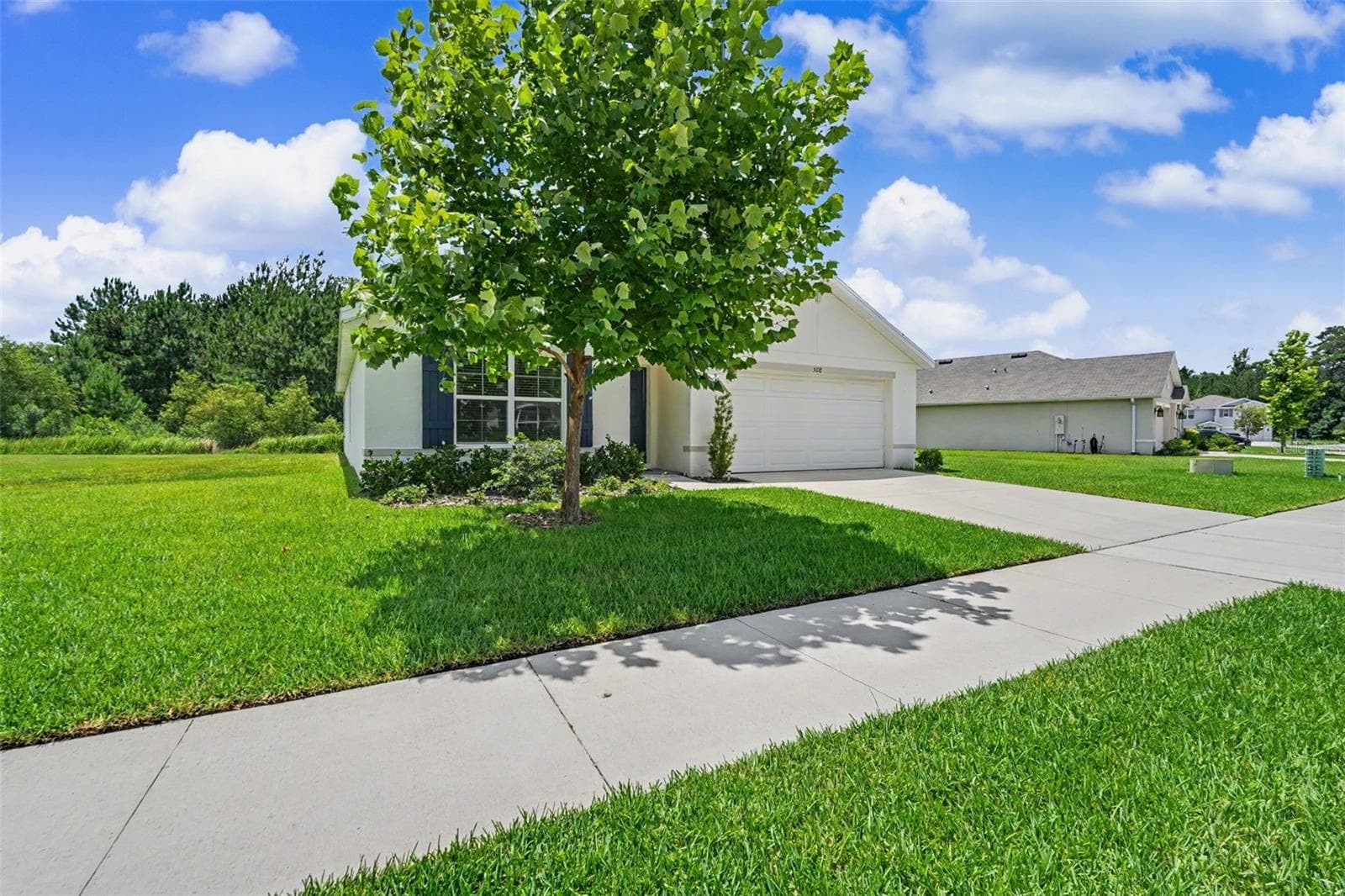 Side view - 5038 CADIZ CT, BROOKSVILLE