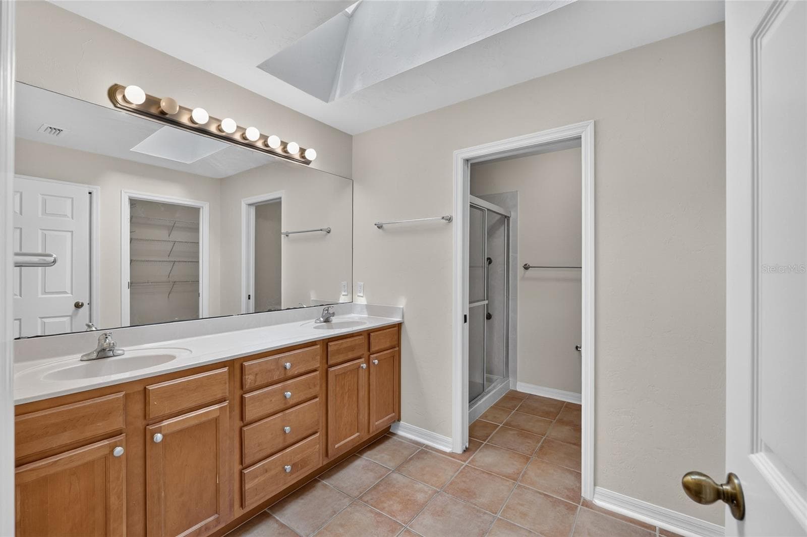 PRIMARY BATH WITH DUAL SINKS - 9437 SW 31ST LN, GAINESVILLE