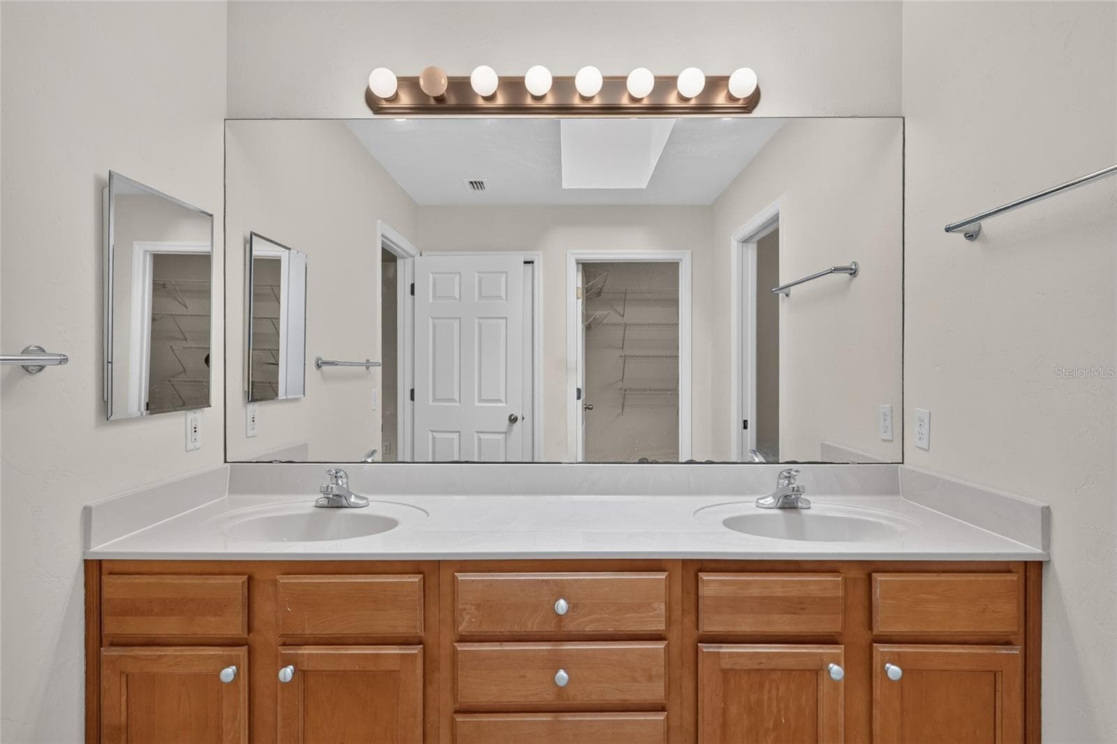 PRIMARY BATH - 9437 SW 31ST LN, GAINESVILLE
