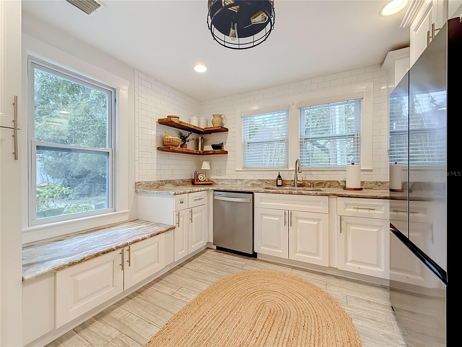 Single Family Residence at 675 S VINCENT ST, CRYSTAL BEACH, photo 11 of 46
