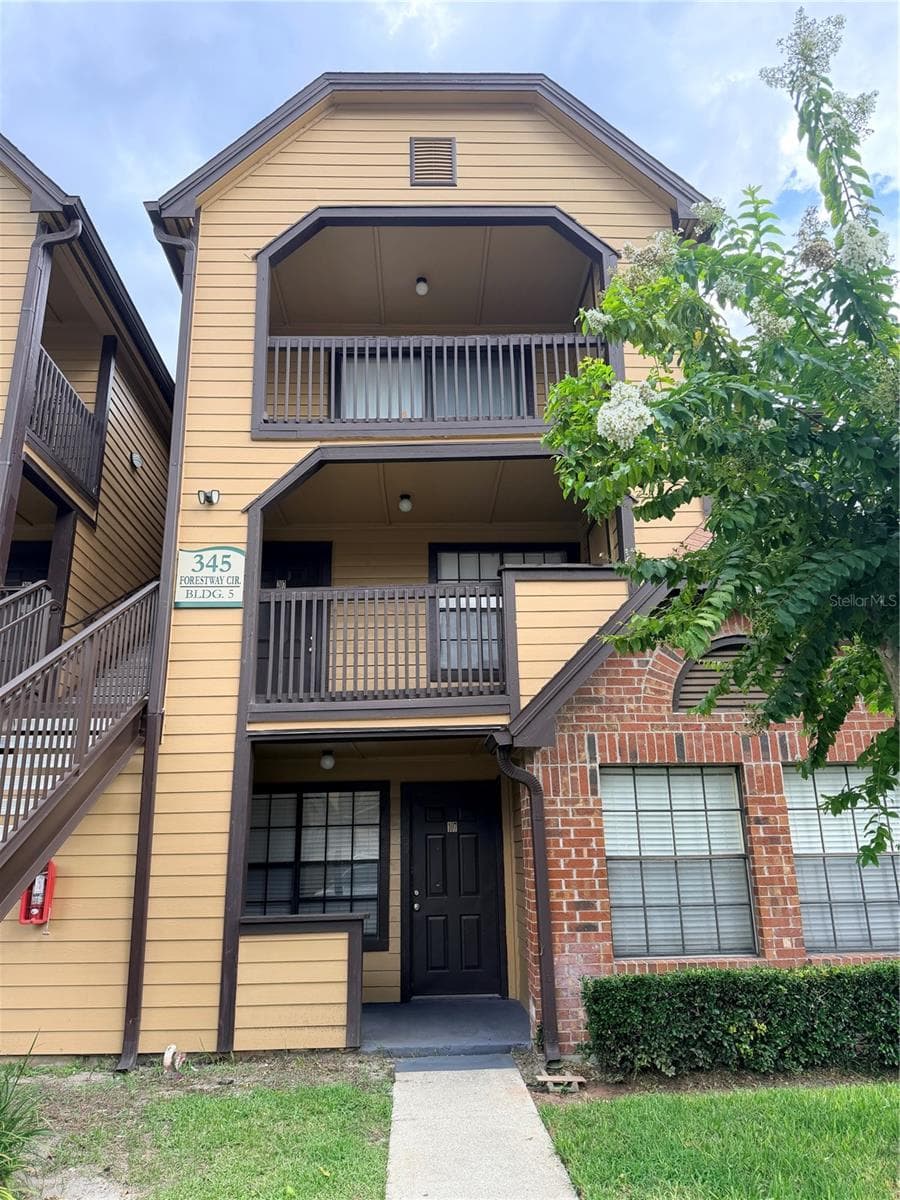 345 FORESTWAY CIR #107