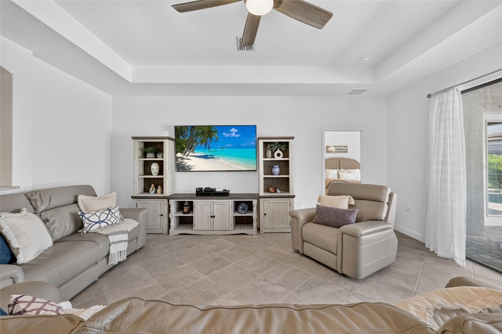 Single Family Residence at 4881 SEAFOAM TRL, LAKEWOOD RANCH, photo 9 of 68