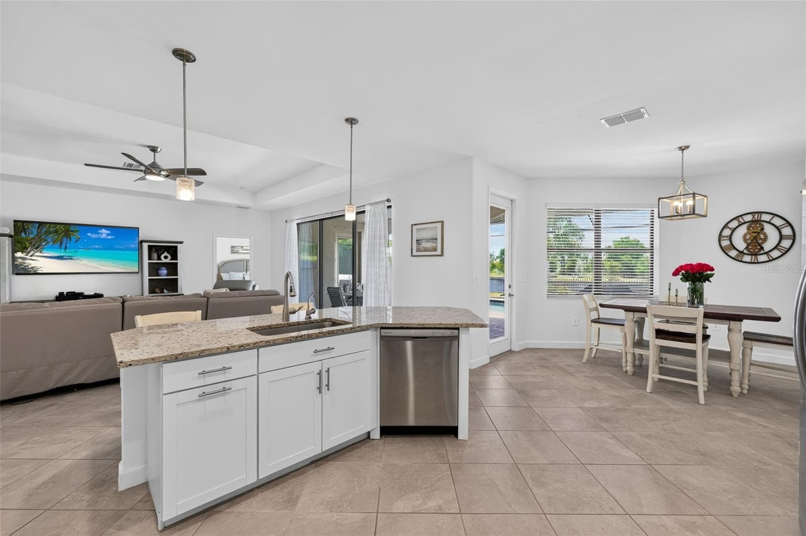 Single Family Residence at 4881 SEAFOAM TRL, LAKEWOOD RANCH, photo 16 of 68