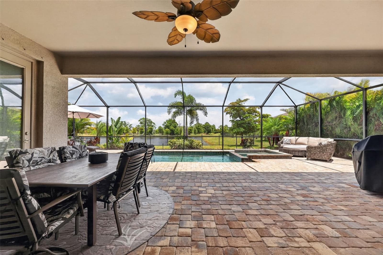 Single Family Residence at 4881 SEAFOAM TRL, LAKEWOOD RANCH, photo 31 of 68