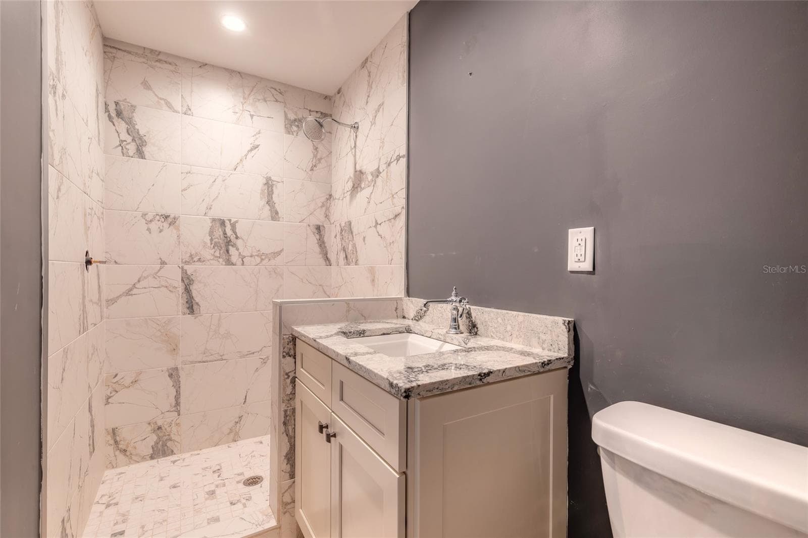 1st Fl Bath - 2015 HALIFAX DR, PORT ORANGE