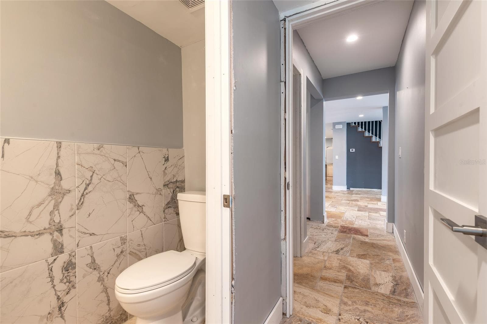 Half Bath - 2015 HALIFAX DR, PORT ORANGE