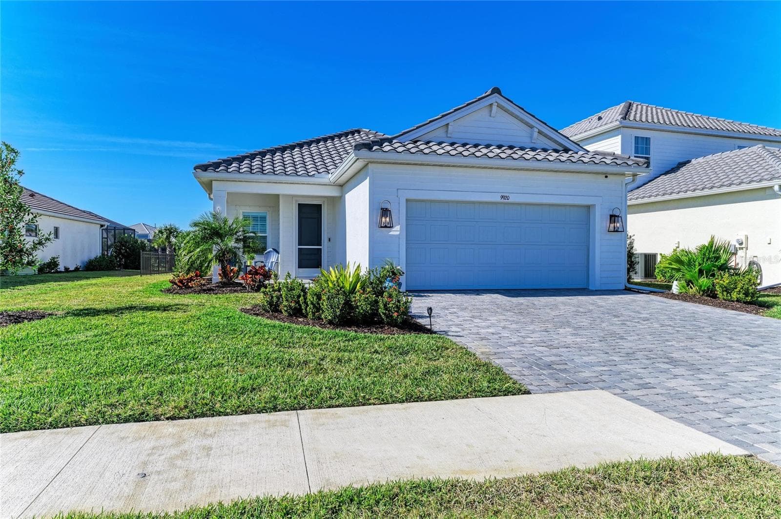 Single Family Residence at 9920 CRYSTAL ISLE CIR, SARASOTA, photo 2 of 92
