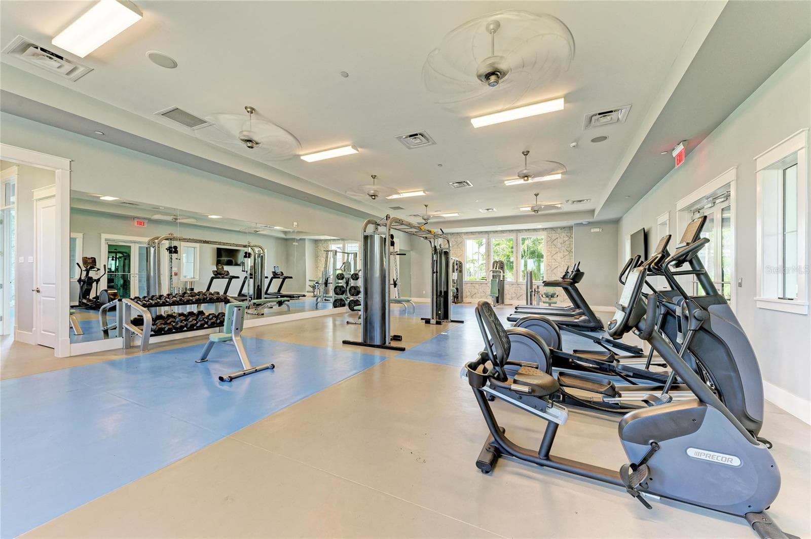 Single Family Residence at 9920 CRYSTAL ISLE CIR, SARASOTA, photo 90 of 92