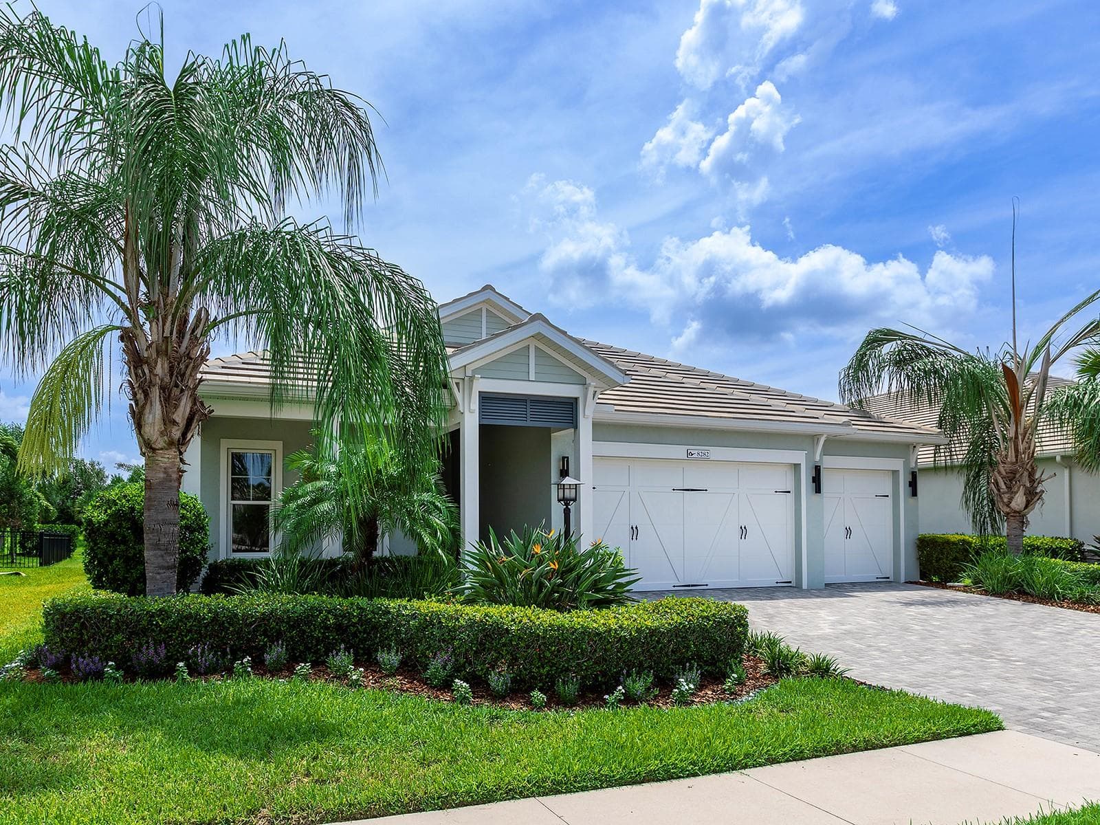 Single Family Residence at 8282 GRANDE SHORES DR, SARASOTA, photo 2 of 87