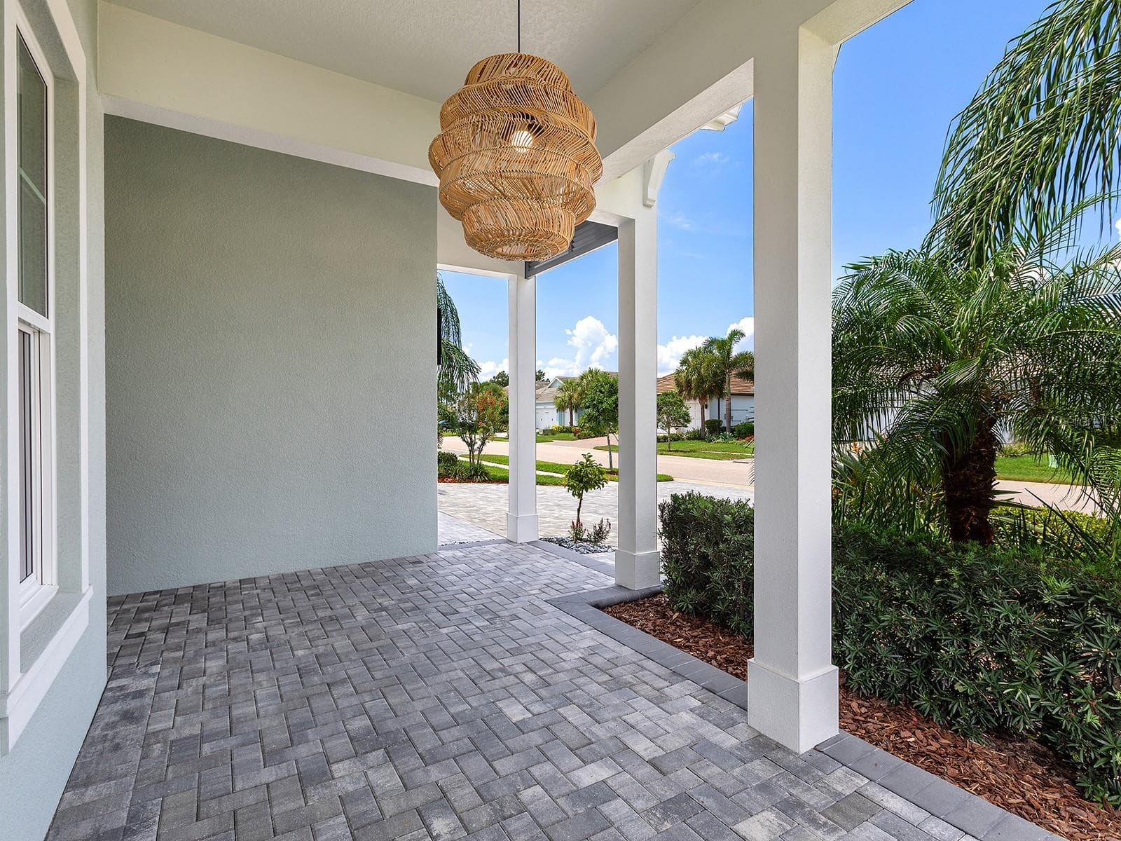 Single Family Residence at 8282 GRANDE SHORES DR, SARASOTA, photo 8 of 87