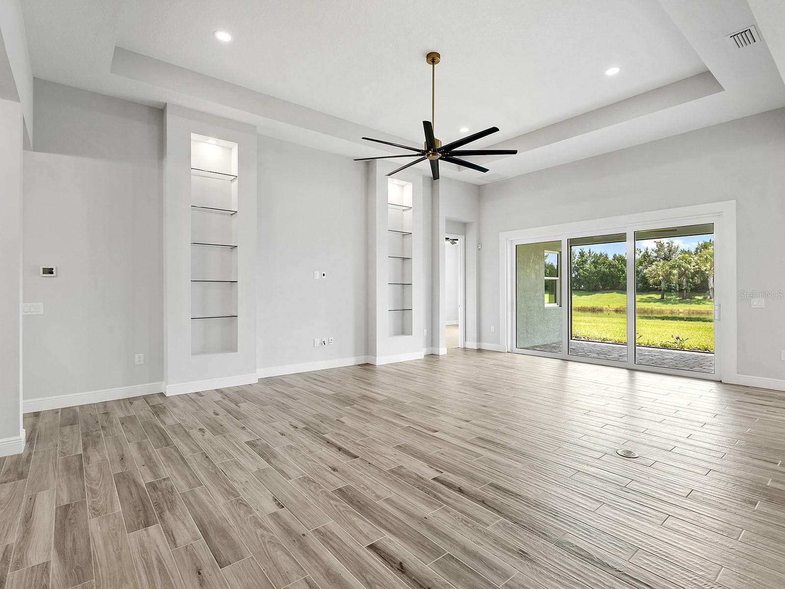 Single Family Residence at 8282 GRANDE SHORES DR, SARASOTA, photo 15 of 87