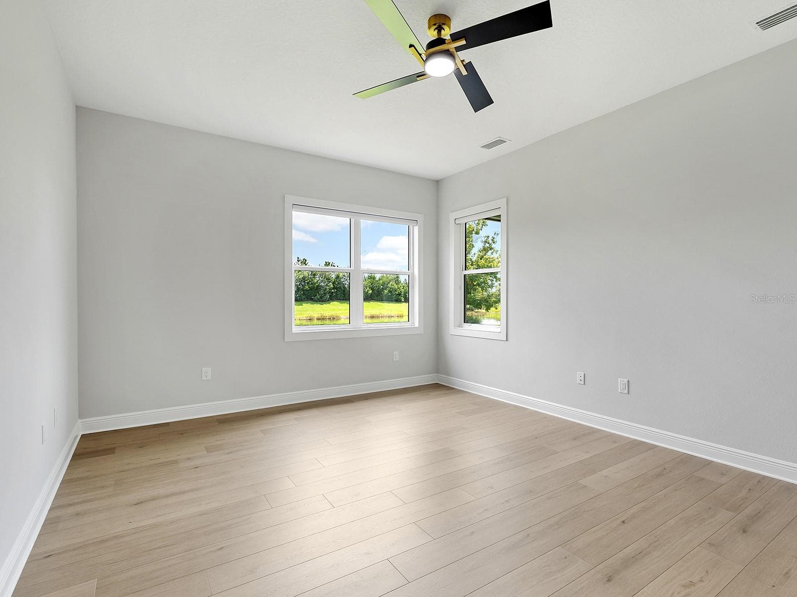 Single Family Residence at 8282 GRANDE SHORES DR, SARASOTA, photo 37 of 87