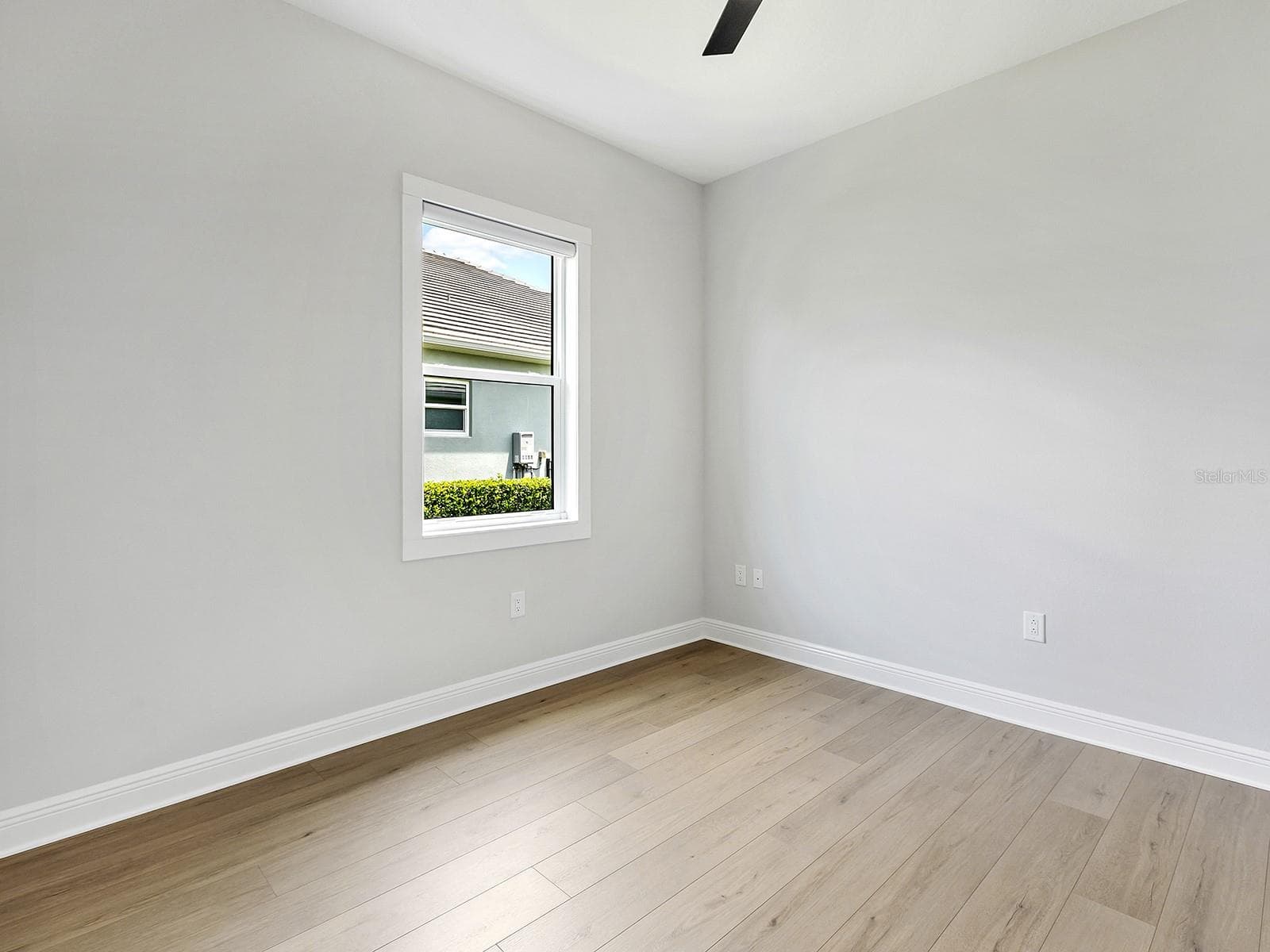 Single Family Residence at 8282 GRANDE SHORES DR, SARASOTA, photo 44 of 87