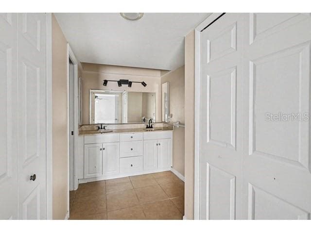 Single Family Residence at 1219 NE 14TH PL, CAPE CORAL, photo 16 of 25