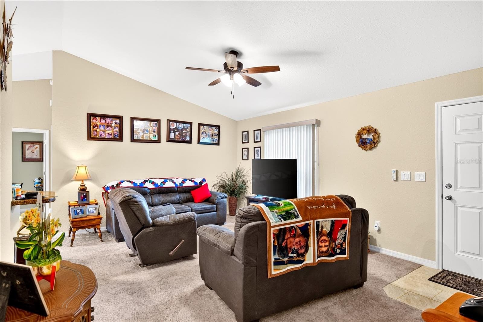 Single Family Residence at 13581 SW 48TH CT, OCALA, photo 8 of 35