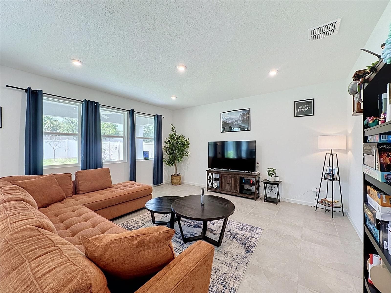 Single Family Residence at 900 HONEY PETAL LN, DELAND, photo 18 of 42