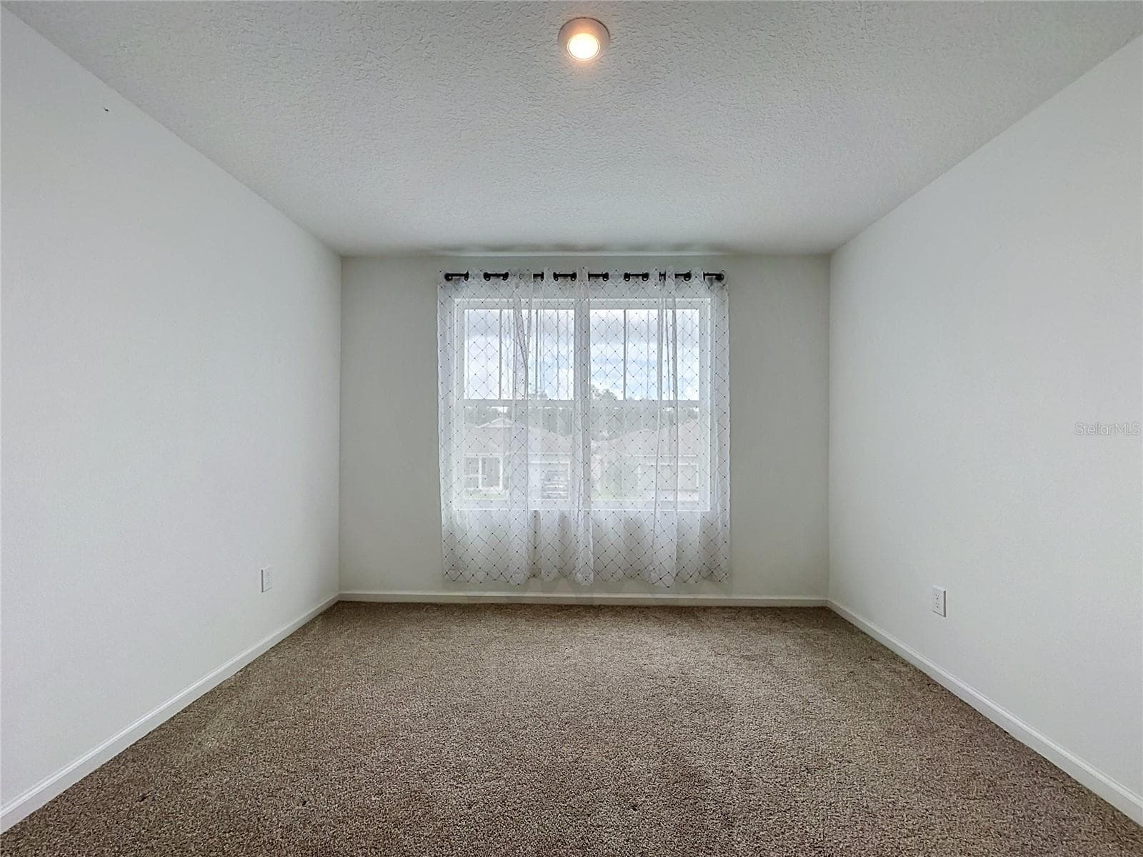 Single Family Residence at 900 HONEY PETAL LN, DELAND, photo 32 of 42