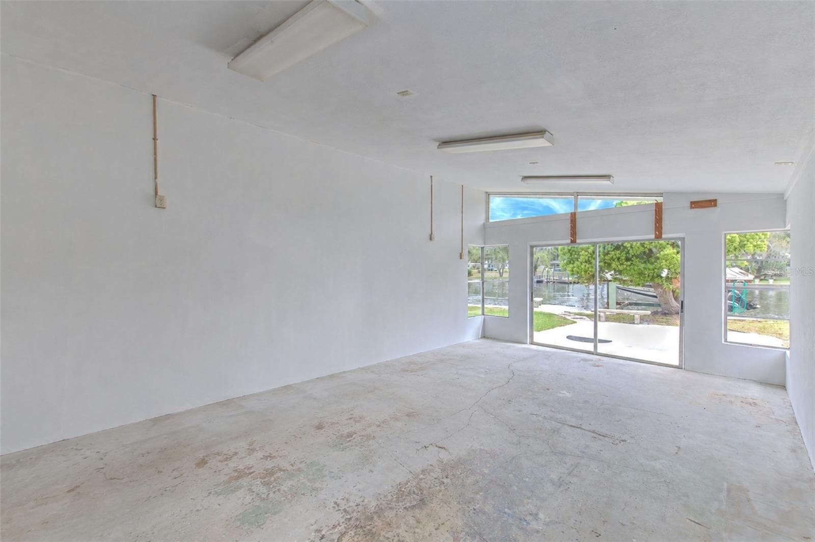 Party Pavilion - 7102 MANDY LN, NEW PORT RICHEY