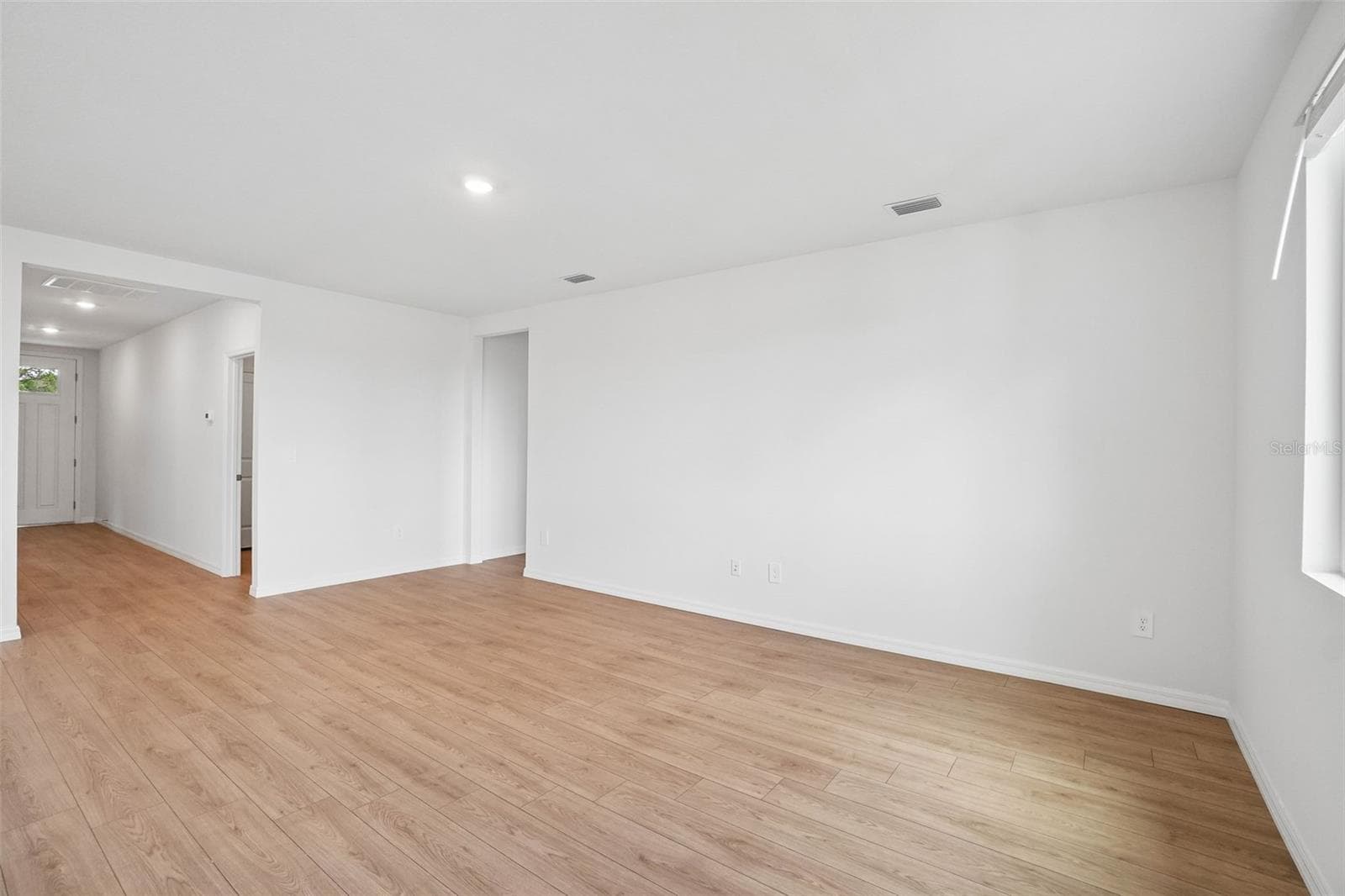 Single Family Residence at 13696 UMBER FOREST ST, HUDSON, photo 10 of 39