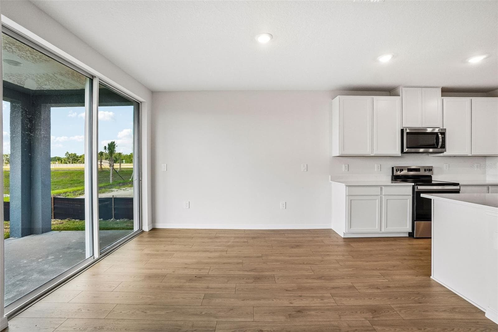 Single Family Residence at 13684 UMBER FOREST ST, HUDSON, photo 12 of 47