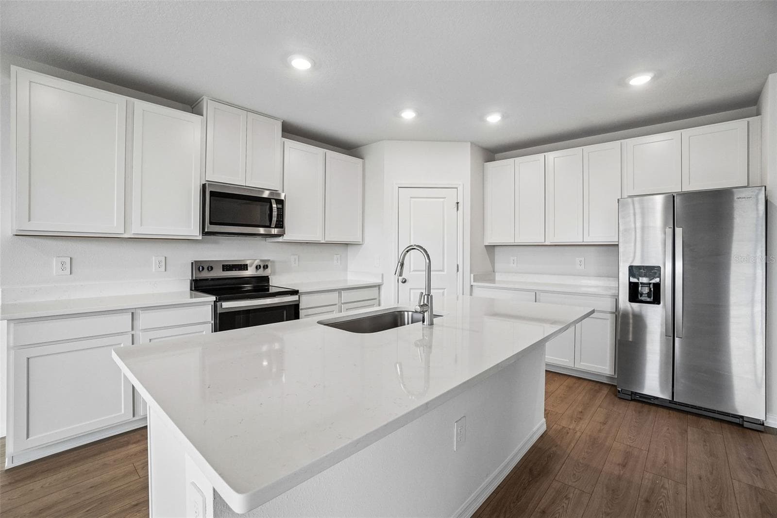 Single Family Residence at 13684 UMBER FOREST ST, HUDSON, photo 16 of 47