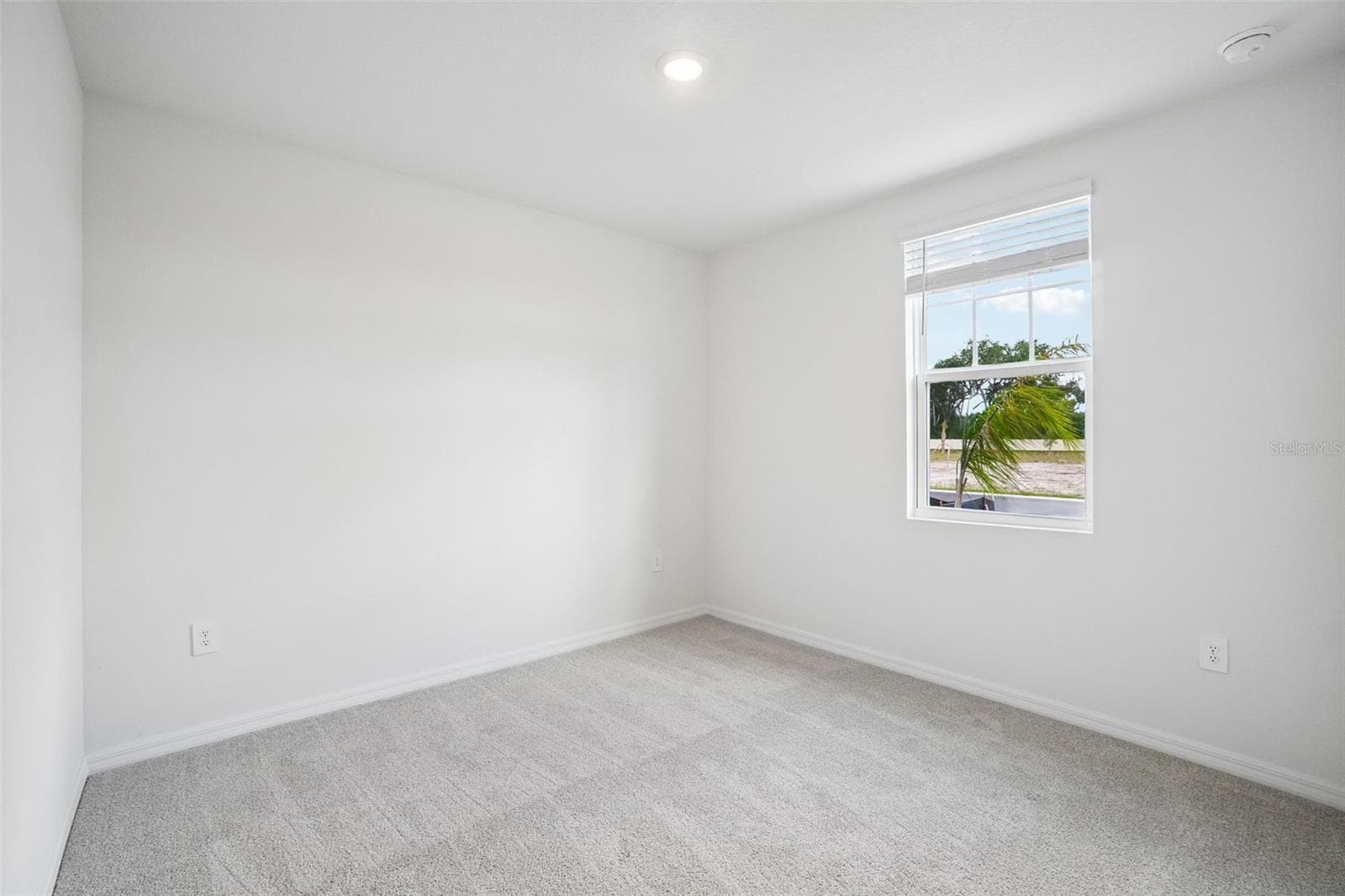 Single Family Residence at 13684 UMBER FOREST ST, HUDSON, photo 23 of 47