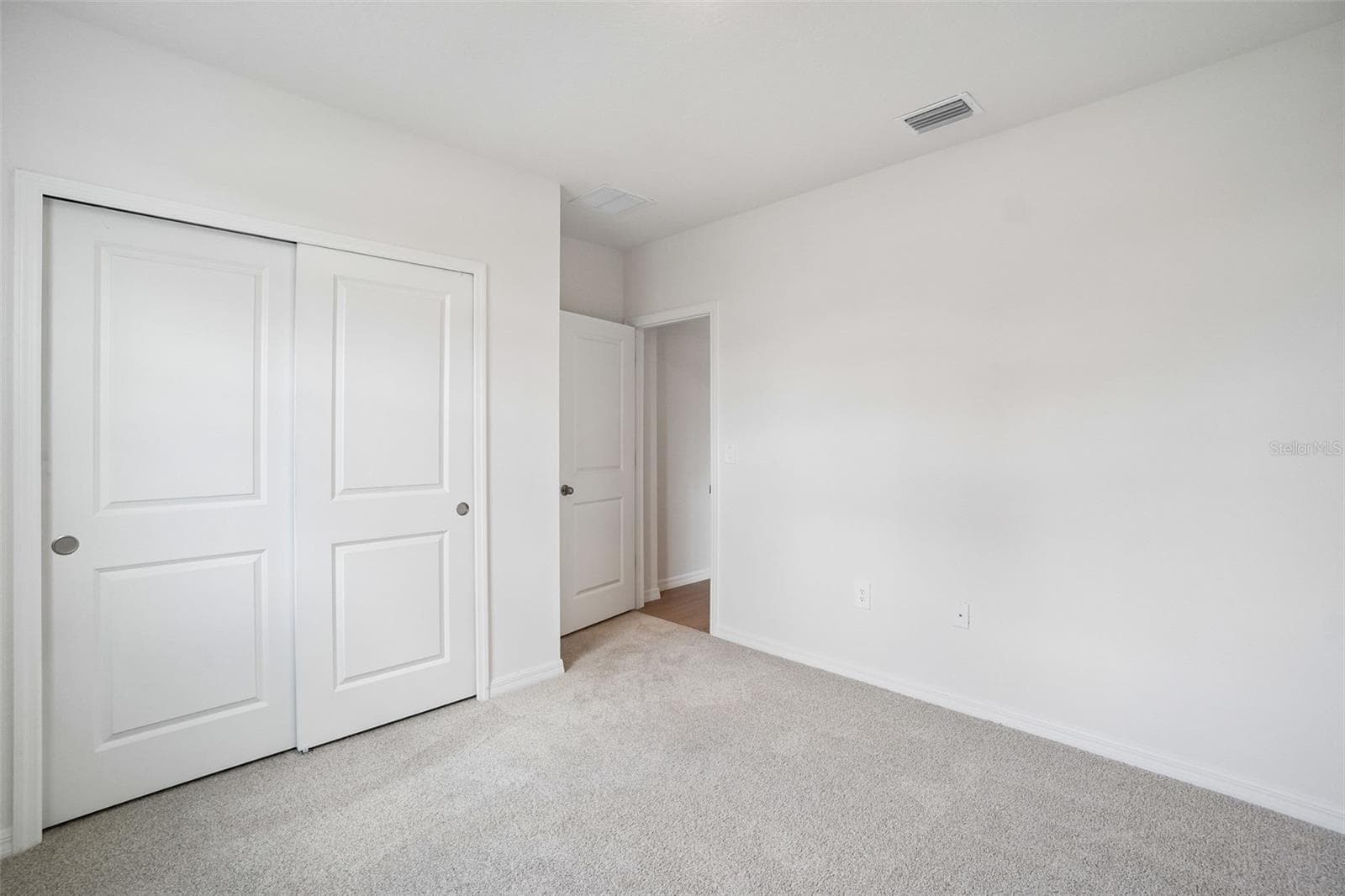 Single Family Residence at 13684 UMBER FOREST ST, HUDSON, photo 24 of 47